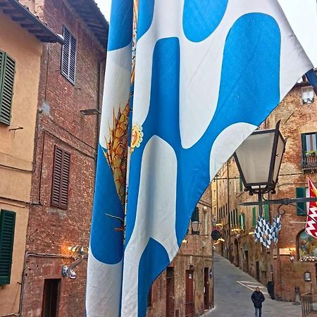 Gli Archi Nel Cuore Di Сиена Экстерьер фото