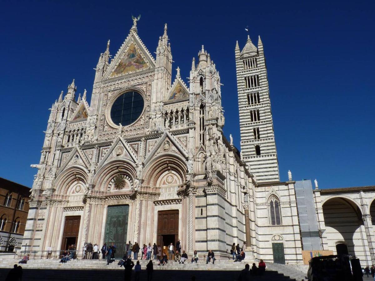 Gli Archi Nel Cuore Di Сиена Экстерьер фото