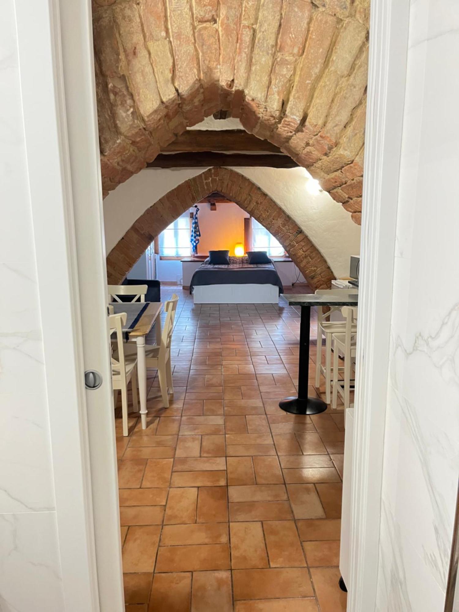 Gli Archi Nel Cuore Di Сиена Экстерьер фото